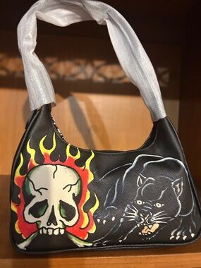 Ed Hardy Black Shoulder Bag with Flaming Skull & Panther Art with dust bag